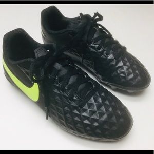⚽️ NIKE - OUTDOOR - BLACK & VOLT YELLOW - TIEMPO LEGEND 8 - SOCCER CLEATS ⚽️